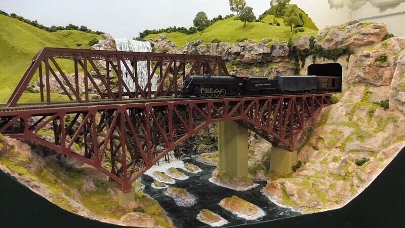 Joliffee Jump bridges on the double track