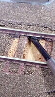 Magnetic uncouplers-digging out cork 03